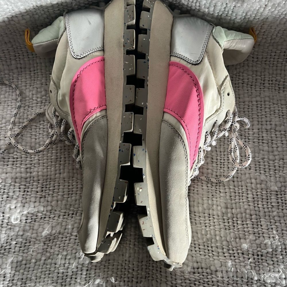 ONCEPT✨sz10✨Women's Pink and Cream Sneakers - Picture 6 of 7